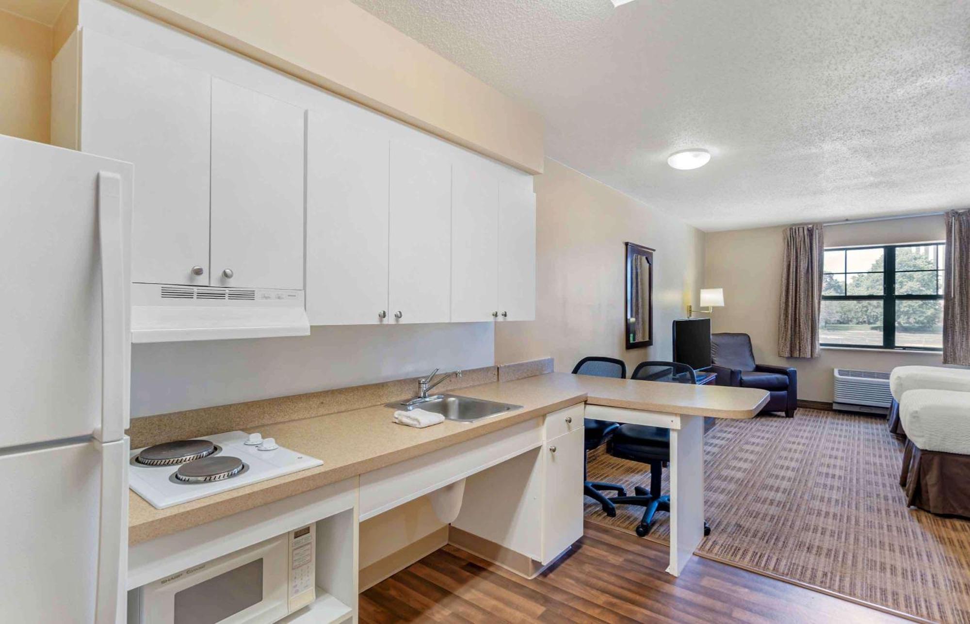 Extended Stay America Select Suites - Chicago - Rolling Meadows Exterior photo