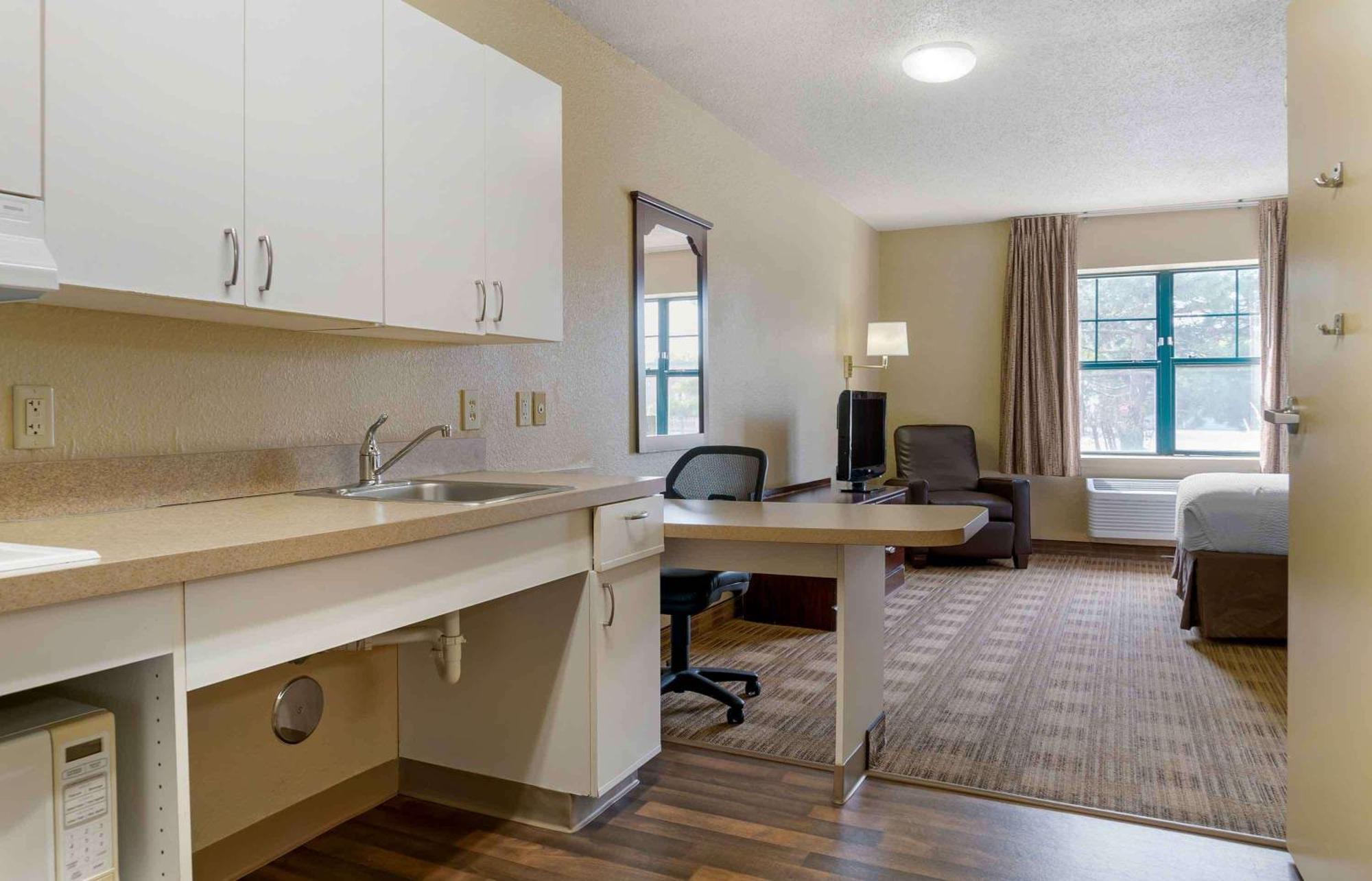 Extended Stay America Select Suites - Chicago - Rolling Meadows Exterior photo